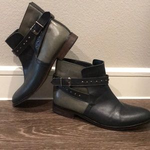 Cute olive and black ankle booties!